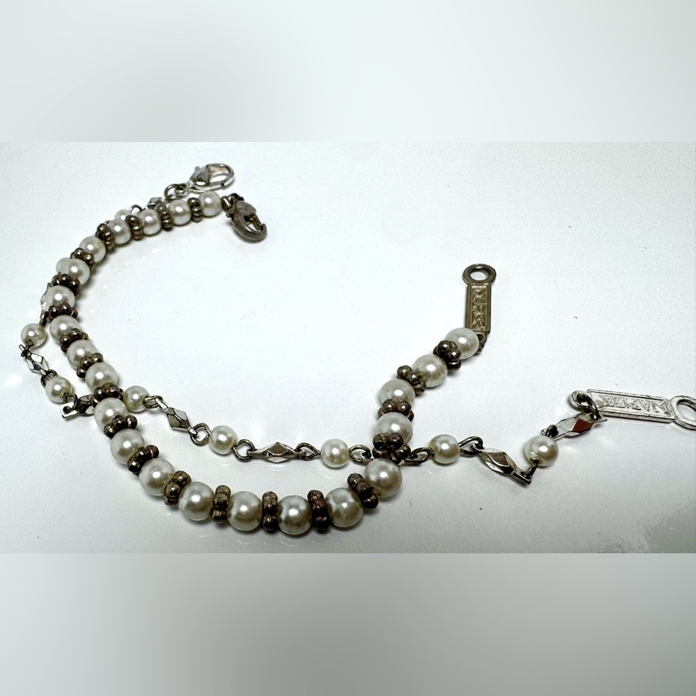Lot of 2 Vintage Signed Napier Silver-time & Faux Pearl Bracelets #1120 - Picture 5 of 9